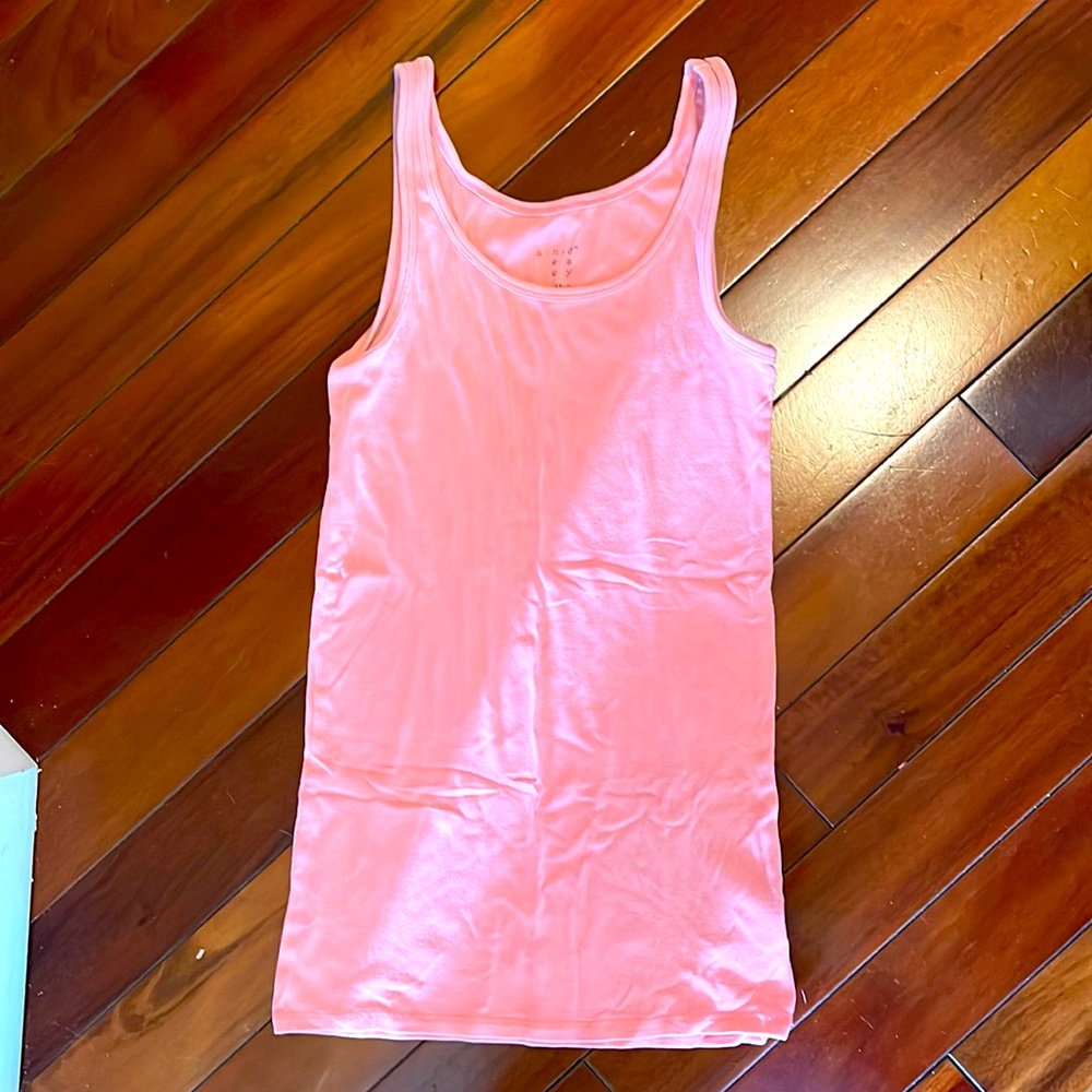 (S) pink tank top